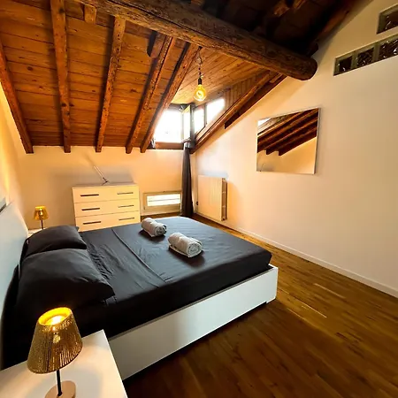 Apartmán Loft Mansardato Sullo Skyline Di *