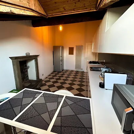 Loft Mansardato Sullo Skyline Di Appartamento *